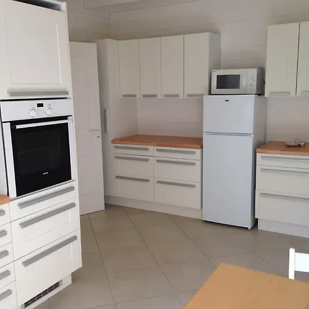 Parc Lacoste Oda ve Kahvaltı 3*