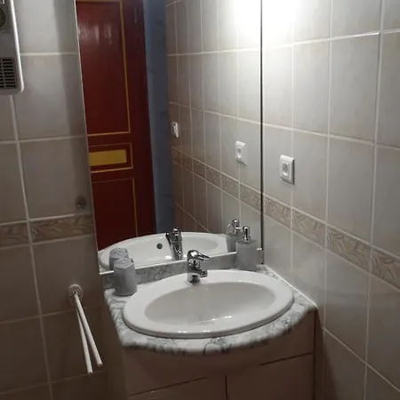 Oda ve Kahvaltı Parc Lacoste